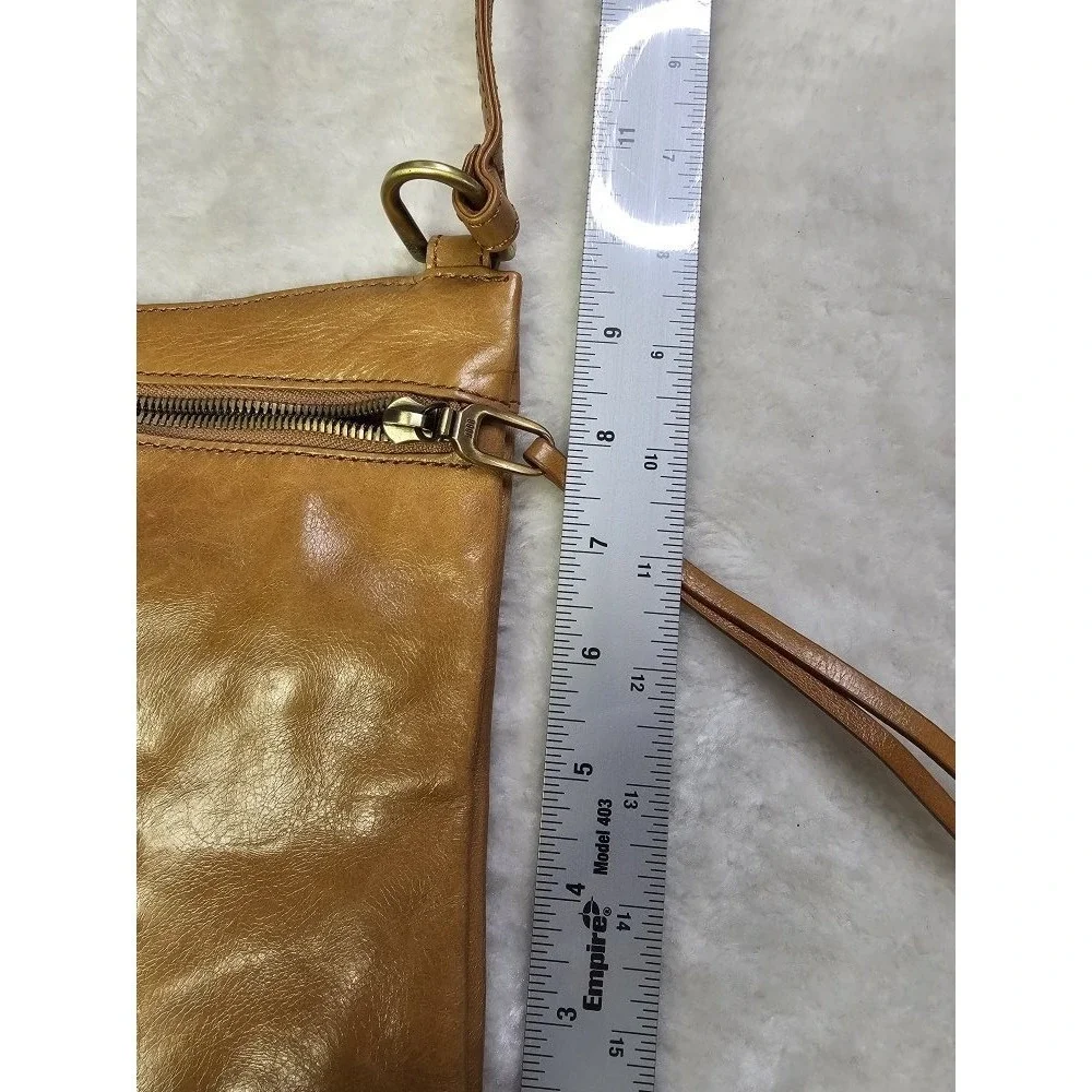 HOBO Cambel Natural Soft Polished Leather‎ Crossbody Bag Antique Brass Hardware